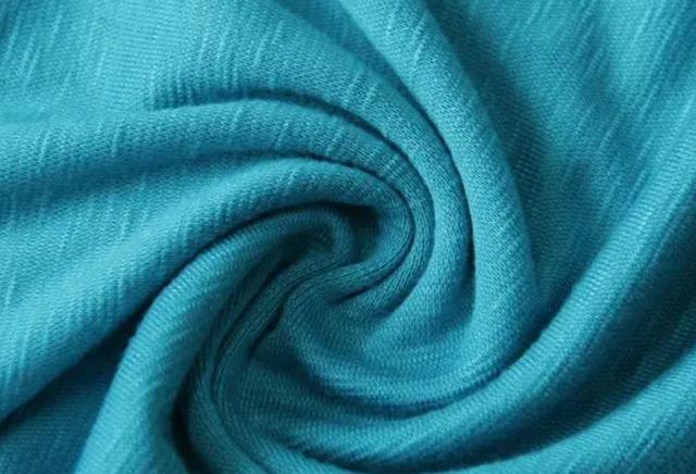 为什么好多衣服都是聚酯纤维的,为什么好多衣服都是聚酯纤维的呢.